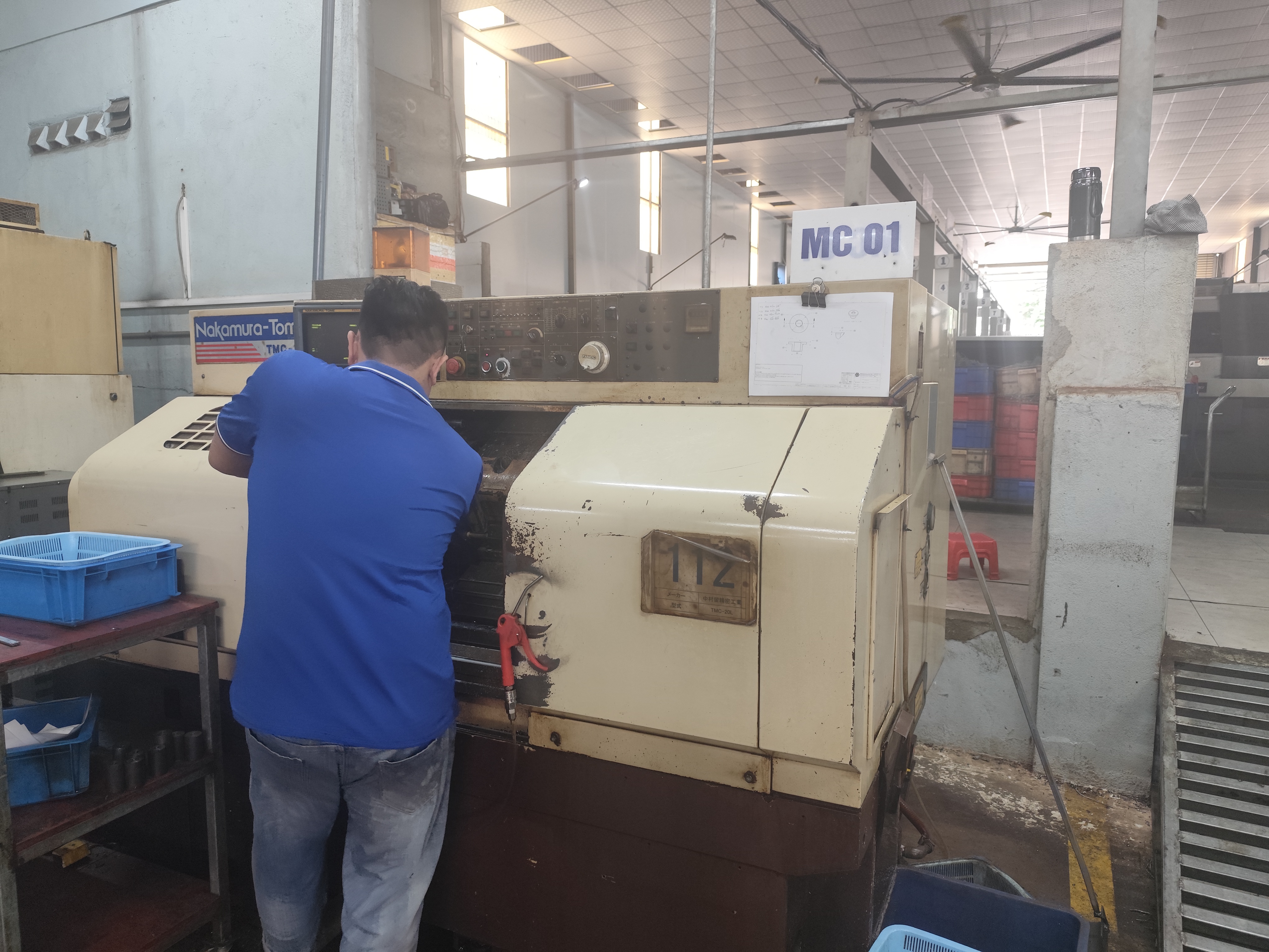 CNC lathe machine 1.jpg